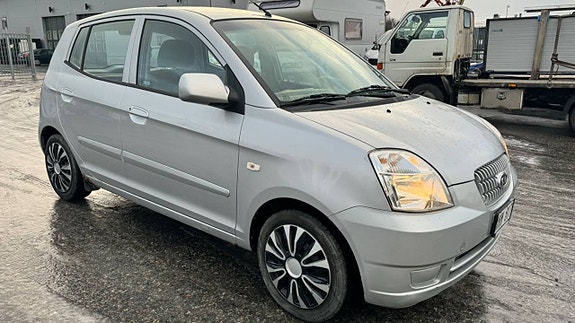 Kia Picanto 3 of 7