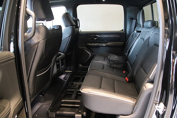Dodge RAM 1500 9 of 17