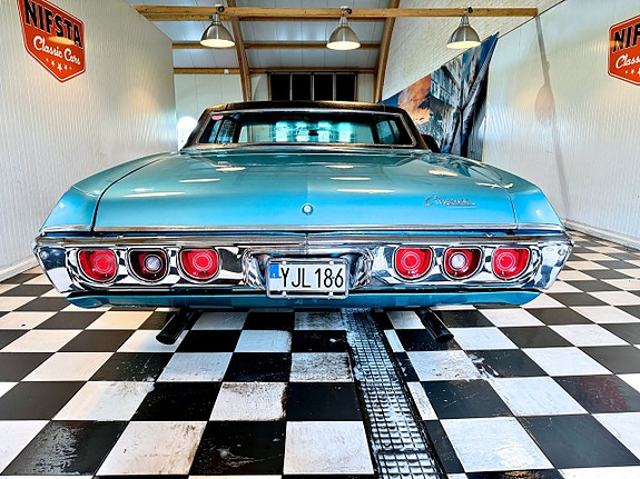 Chevrolet Caprice 10 of 30