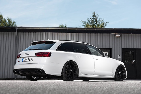 Audi RS6 2 of 23