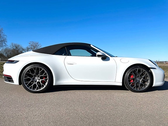 Porsche 911 9 of 15