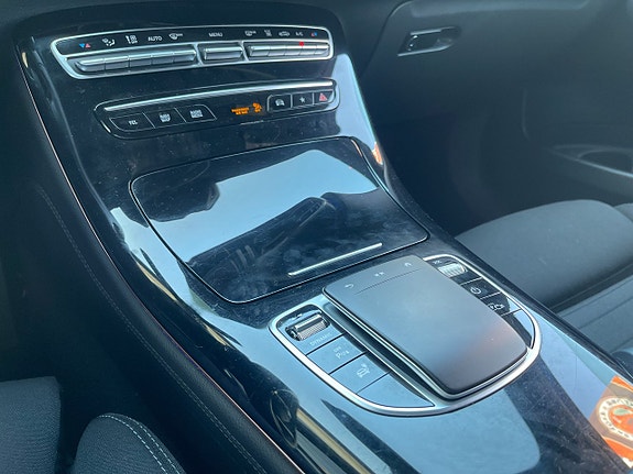 Mercedes-Benz EQC400 23 of 28