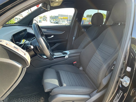 Mercedes-Benz EQC400 10 of 28