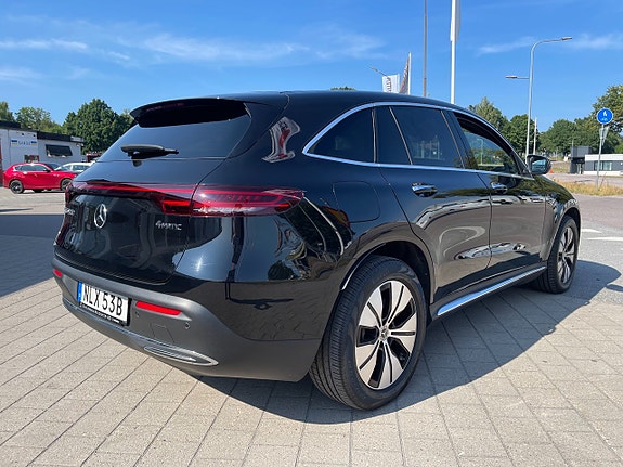 Mercedes-Benz EQC400 5 of 28
