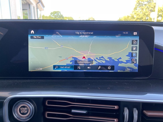 Mercedes-Benz EQC400 25 of 28
