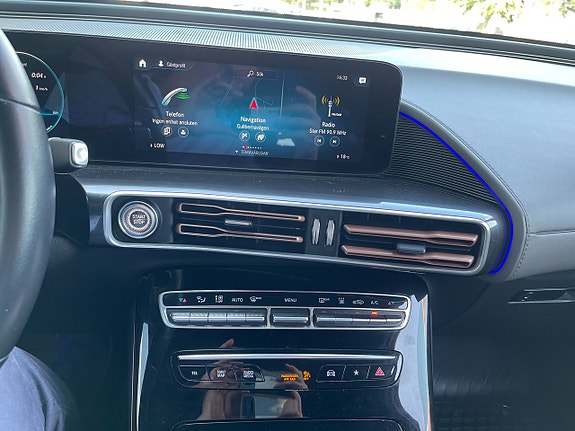 Mercedes-Benz EQC400 22 of 28