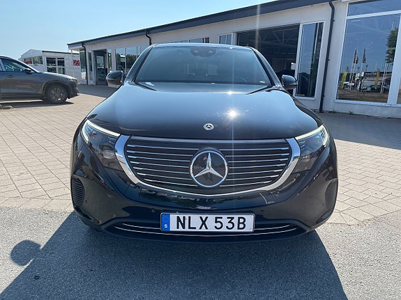 Mercedes-Benz EQC400 2 of 28