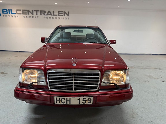 Mercedes-Benz E320 2 of 5