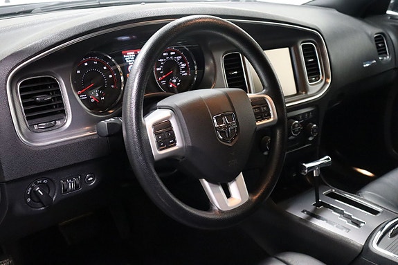Dodge Charger 18 of 26