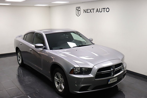 Dodge Charger 7 of 26