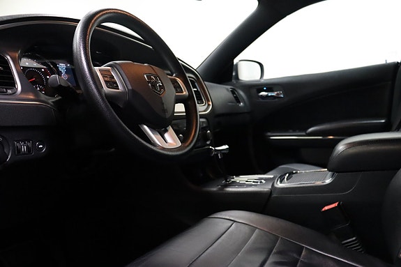 Dodge Charger 16 of 26