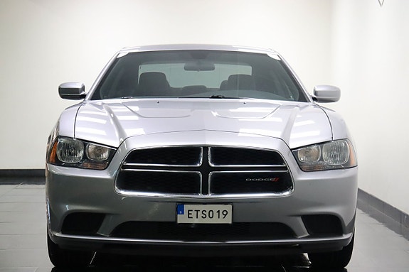Dodge Charger 3 of 26