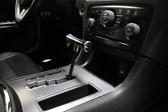 Dodge Charger 15 of 26