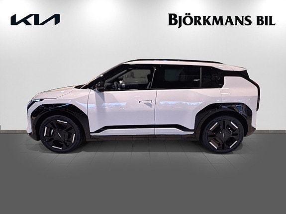 Kia EV3 4 of 25
