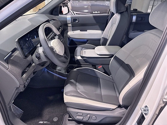 Kia EV3 8 of 25