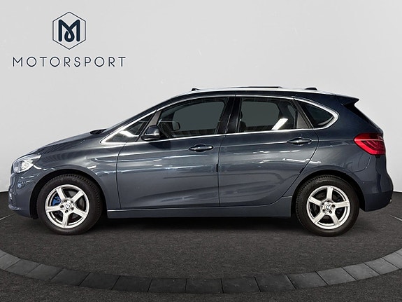 BMW 218 3 of 18