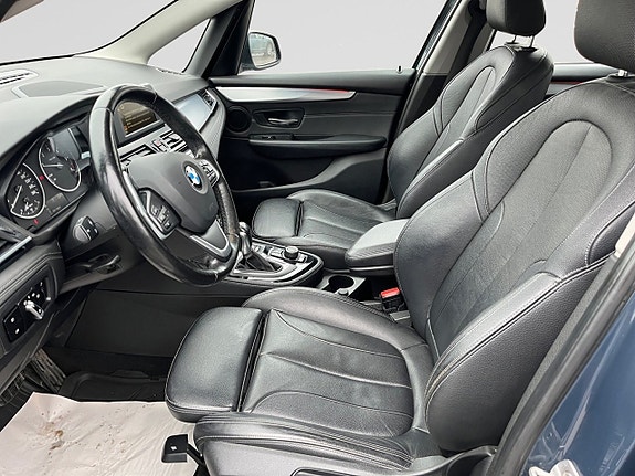 BMW 218 9 of 20