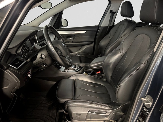 BMW 218 12 of 18