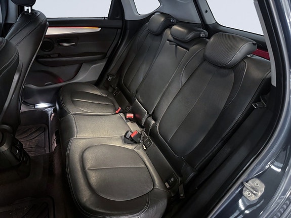 BMW 218 16 of 18