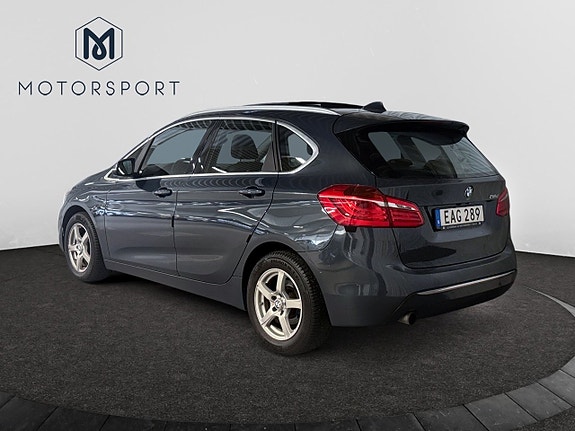BMW 218 4 of 18