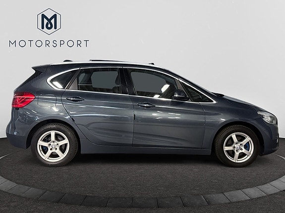 BMW 218 7 of 18