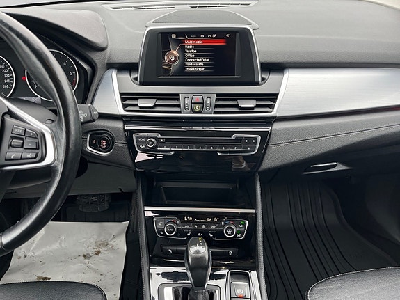 BMW 218 11 of 20