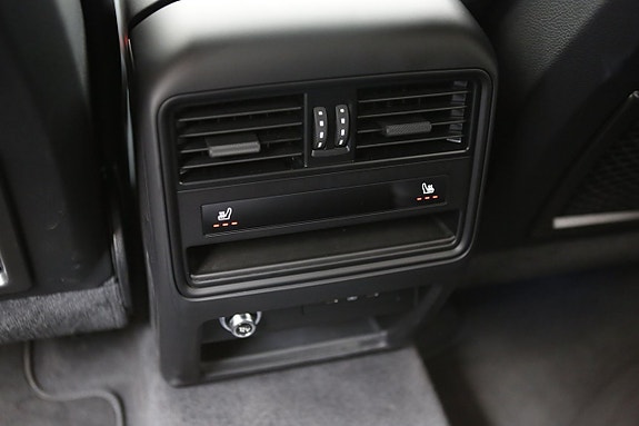 Porsche Cayenne 25 of 27