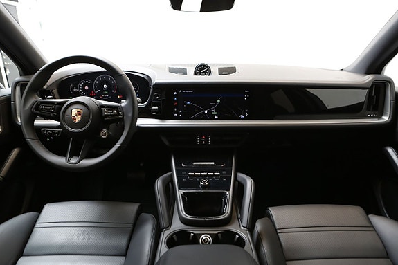 Porsche Cayenne 18 of 27