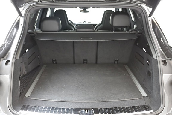 Porsche Cayenne 26 of 27