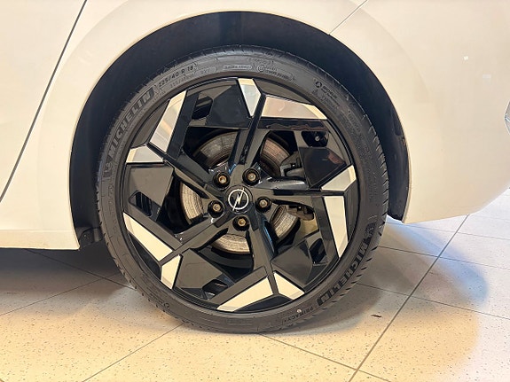 Opel Astra 27 of 27