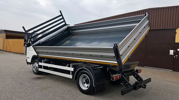 Mitsubishi Fuso 18 of 22
