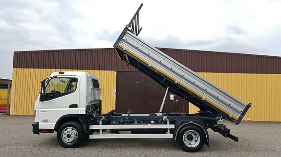 Mitsubishi Fuso 14 of 22
