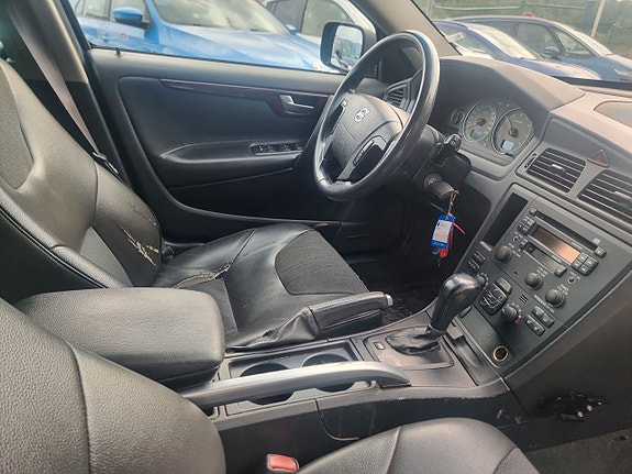 Volvo XC70 10 of 13