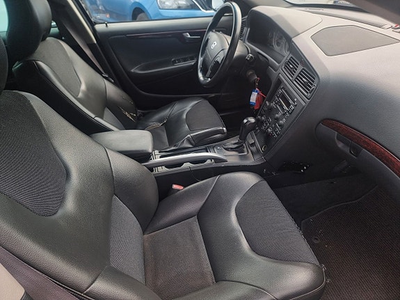 Volvo XC70 9 of 13
