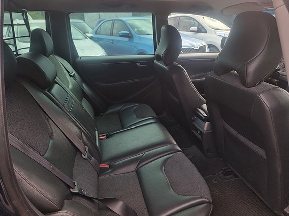 Volvo XC70 8 of 13