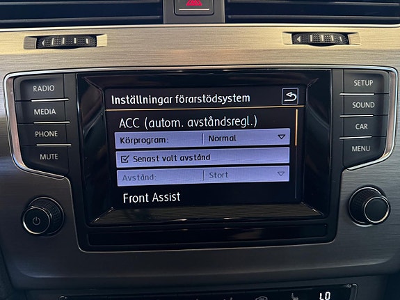 Volkswagen Golf VII 14 of 14