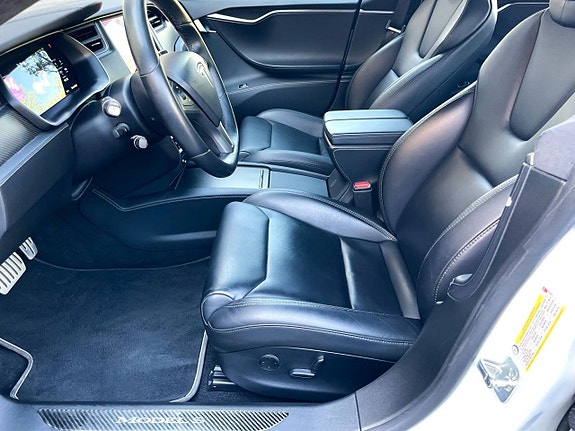 Tesla Model S 3 of 9