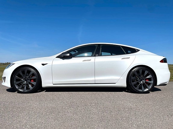 Tesla Model S 9 of 9