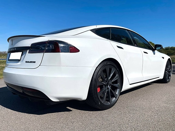 Tesla Model S 5 of 9