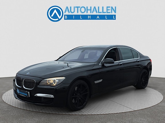 BMW 750i 2 of 5