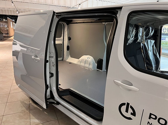 Peugeot e-Expert 6 of 11