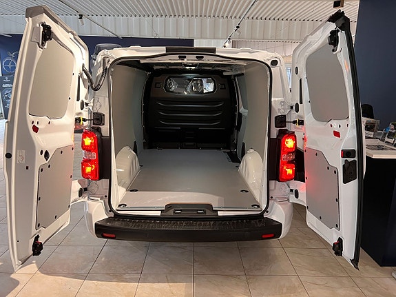 Peugeot e-Expert 5 of 11