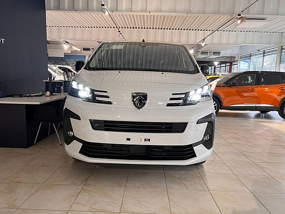 Peugeot e-Expert 2 of 11