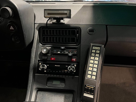 Porsche 928 13 of 18