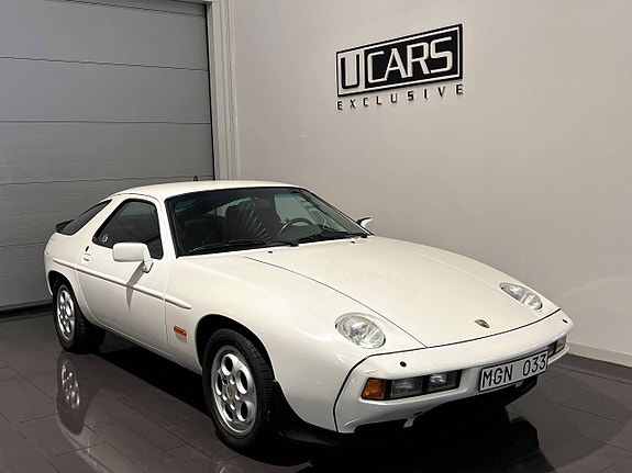 Porsche 928 4 of 5