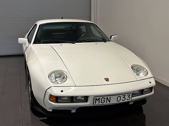 Porsche 928 5 of 5