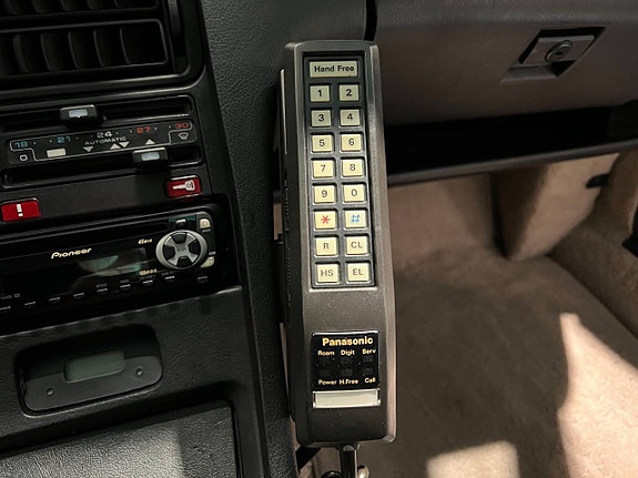 Porsche 928 14 of 18