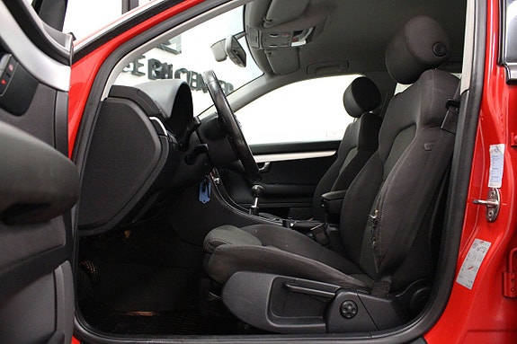Audi A4 12 of 27