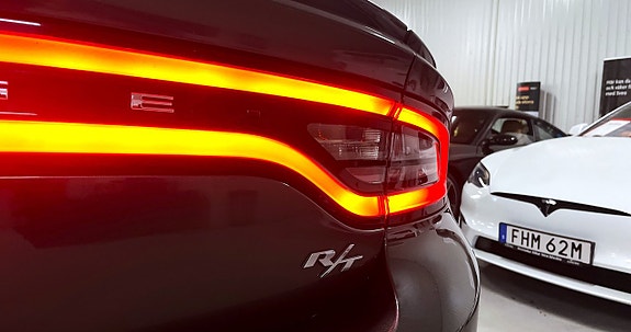 Dodge Charger 13 of 27