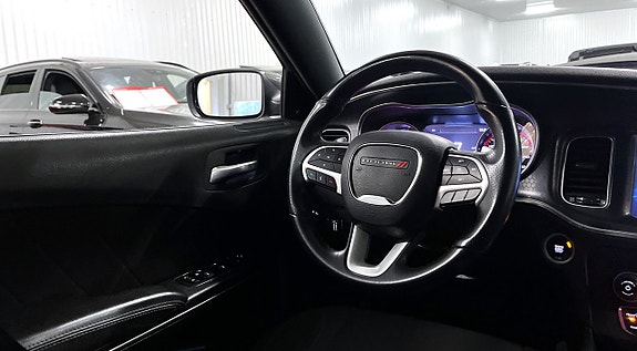 Dodge Charger 23 of 27